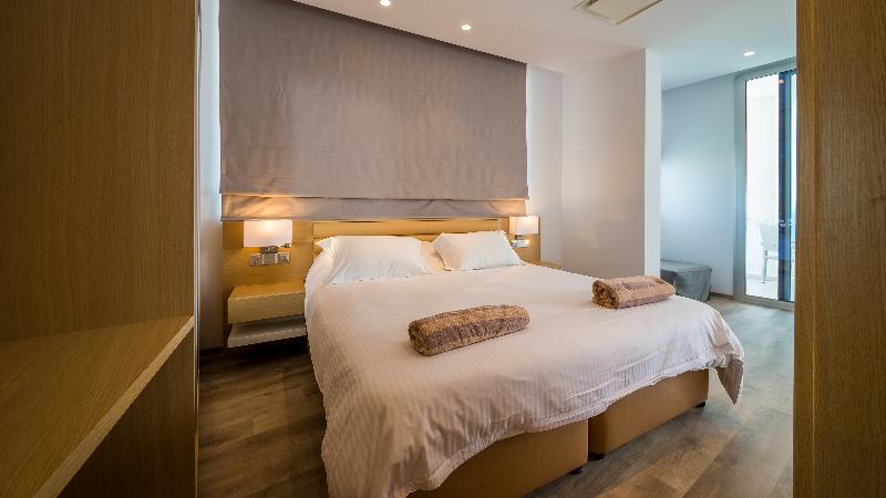 Vrissaki Beach Hotel - Genel