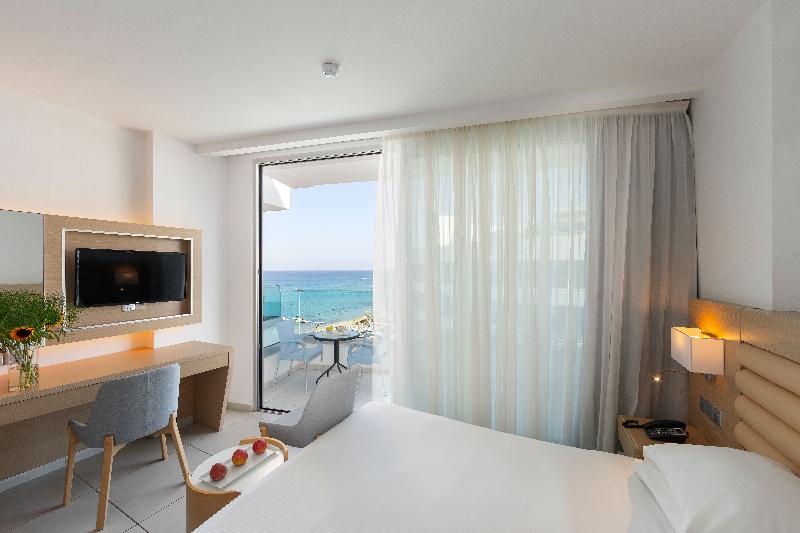 Vrissaki Beach Hotel - Oda