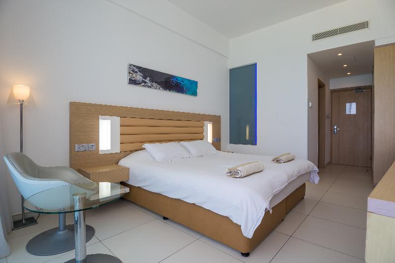 Vrissaki Beach Hotel - Oda