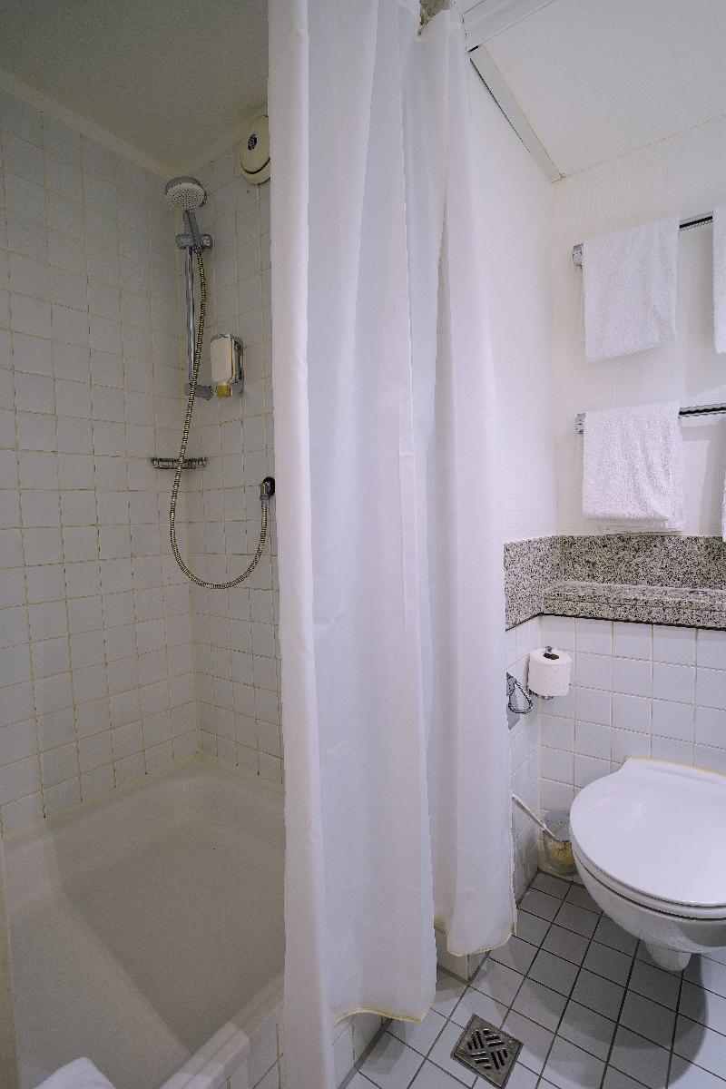 Hotel B99 - Oda