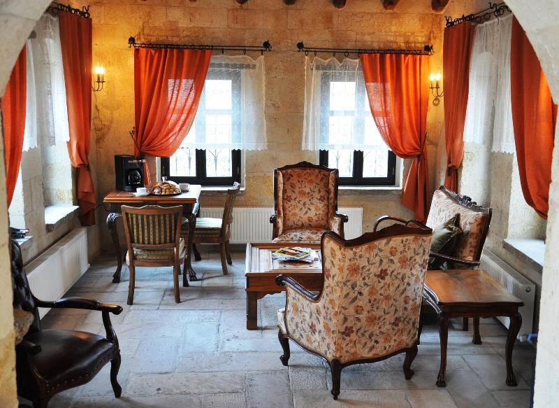 Dere Suites - Lobi