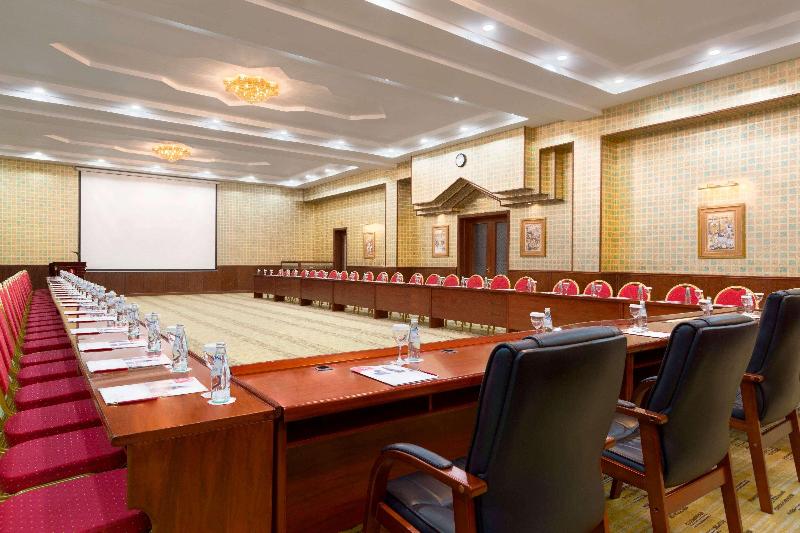 Ramada Plaza Gence - Toplantı