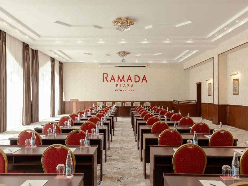 Ramada Plaza Gence - Toplantı