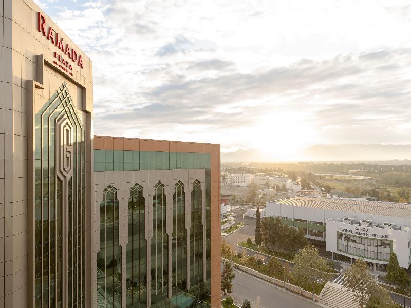 Ramada Plaza Gence - Genel