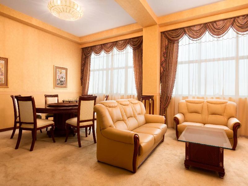 Ramada Plaza Gence - Oda