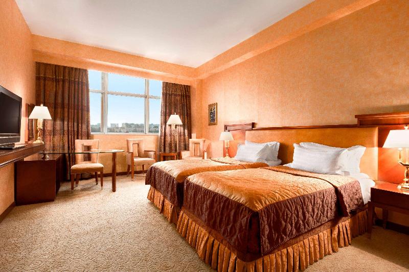 Ramada Plaza Gence - Oda