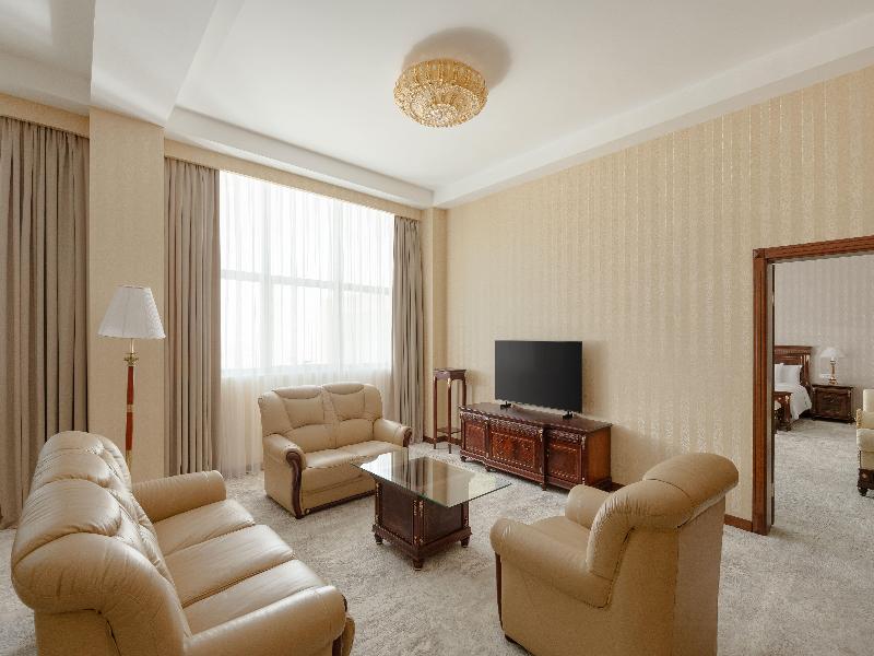 Ramada Plaza Gence - Oda