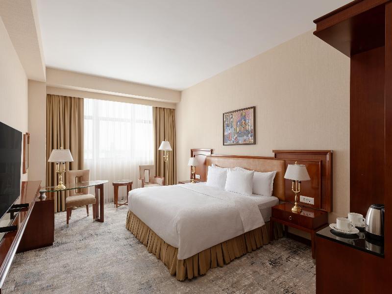 Ramada Plaza Gence - Oda