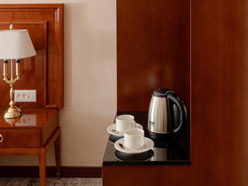 Ramada Plaza Gence - Oda