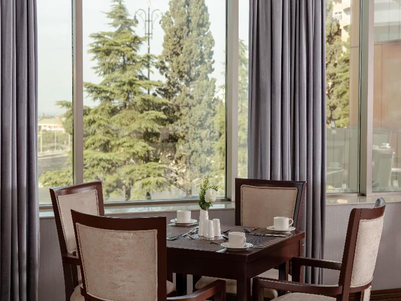 Ramada Plaza Gence - Restoran