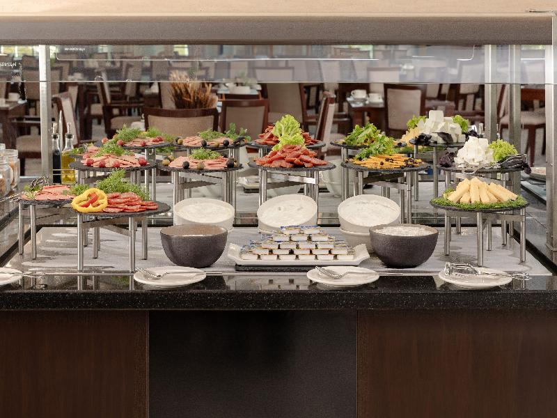 Ramada Plaza Gence - Restoran