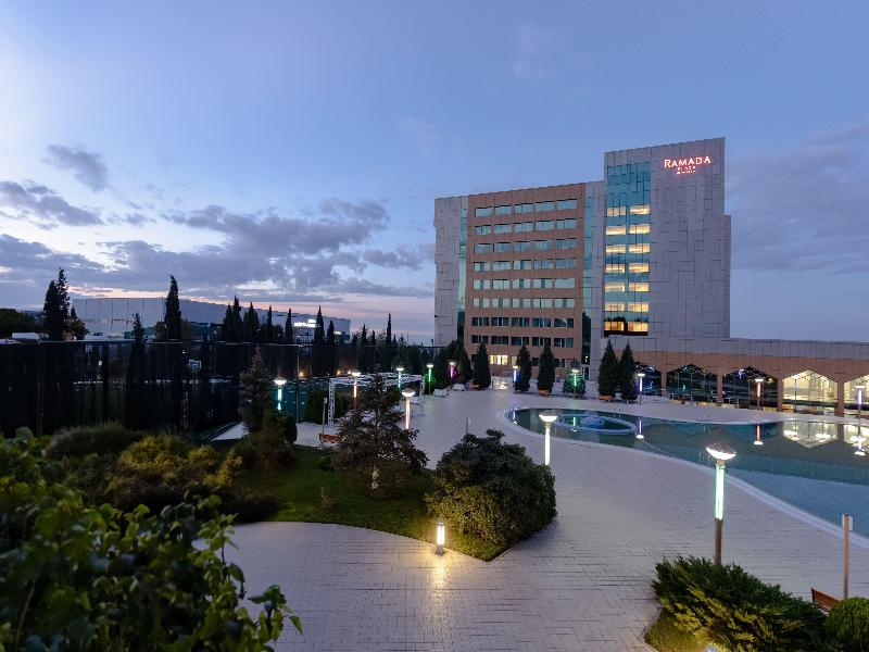 Ramada Plaza Gence - Restoran