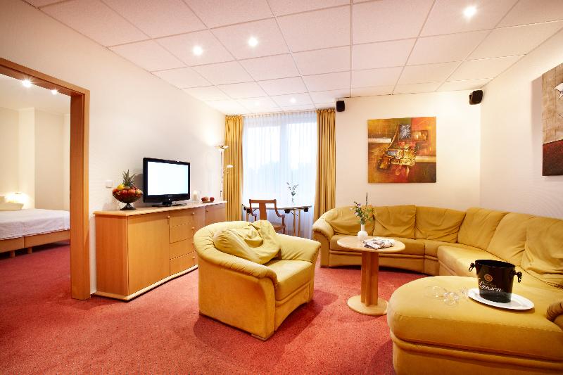 Hotel Danischer Hof Altenholz by Tulip Inn - Oda