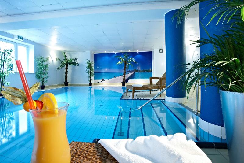 Hotel Danischer Hof Altenholz by Tulip Inn - Havuz