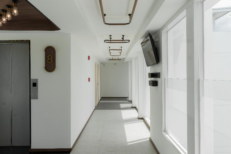 Hotel Amber Sukhumvit 85 - Genel