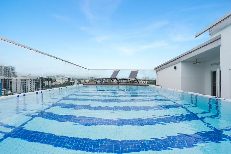 Hotel Amber Sukhumvit 85 - Havuz