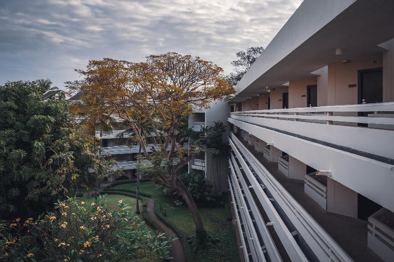 The Regent Cha Am Beach Resort - Teras