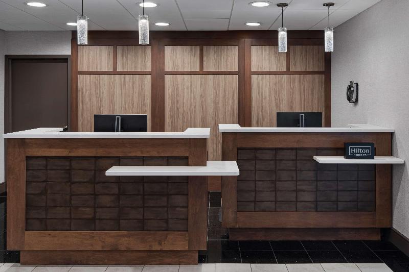 Homewood Suites by Hilton Carle Place - Garden Cit - Lobi