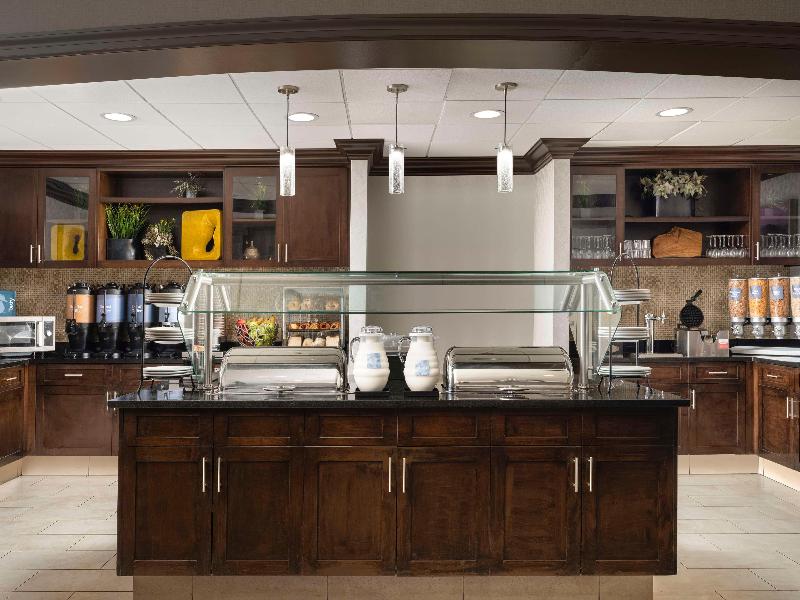 Homewood Suites by Hilton Carle Place - Garden Cit - Restoran