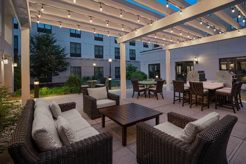 Homewood Suites by Hilton Carle Place - Garden Cit - Teras