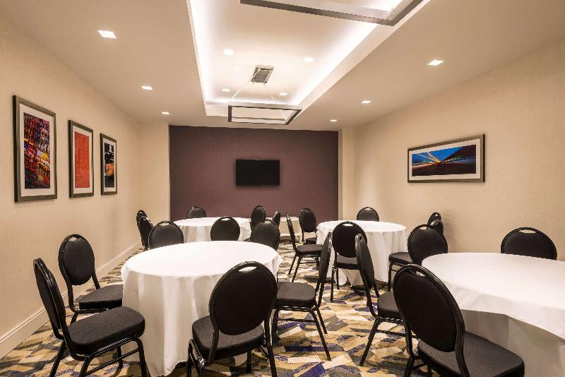 Homewood Suites by Hilton New York/Midtown Manhatt - Toplantı