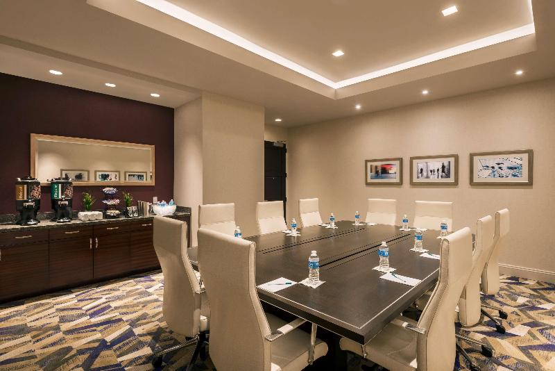 Homewood Suites by Hilton New York/Midtown Manhatt - Toplantı