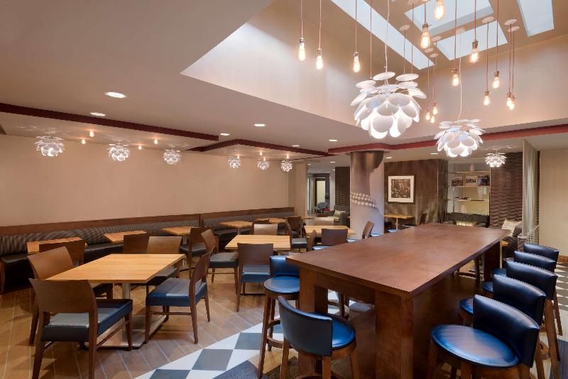 Hampton Inn Manhattan/Downtown- Financial District - Restoran
