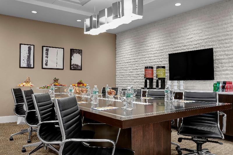Hilton Garden Inn New York/Times Square Central - Toplantı