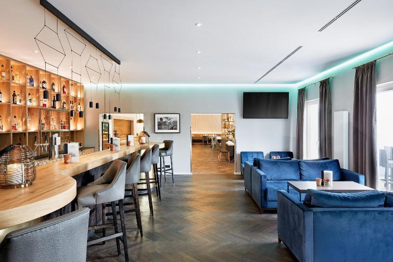 H+ Frankfurt Airport West - Bar