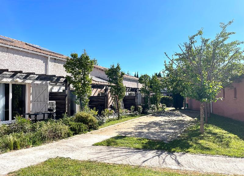 Le Domaine De Bacchus - Terres de France - Genel