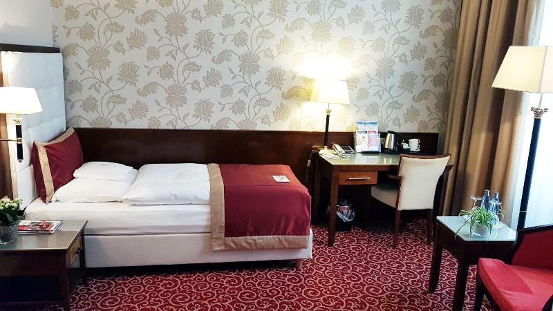 Best Western Hotel Stadtpalais - Oda