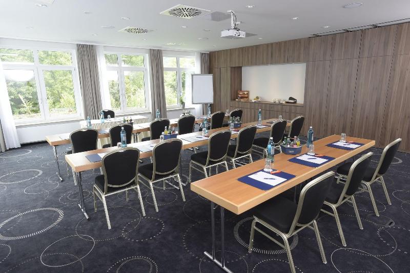 Best Western Queens Hotel Pforzheim-Niefern - Toplantı