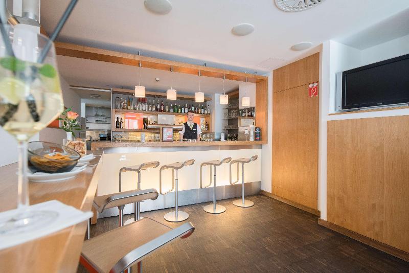Best Western Hotel Am Strassberger Tor - Bar