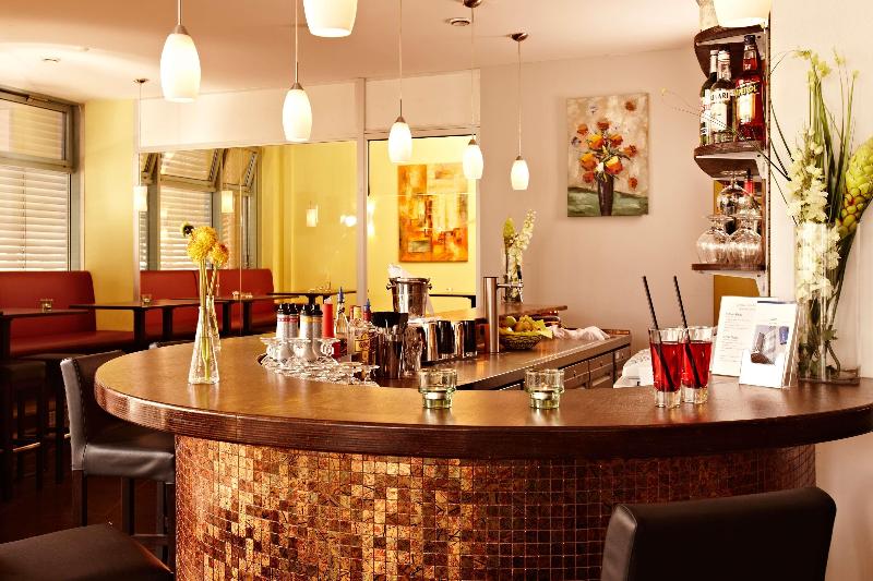 Hotel Kiel by Golden Tulip - Bar