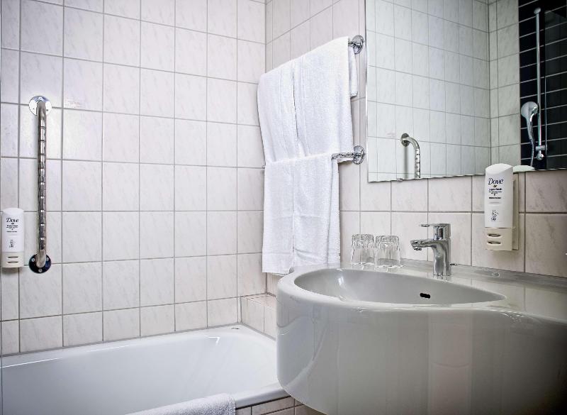 B&B HOTEL Rastatt - Oda