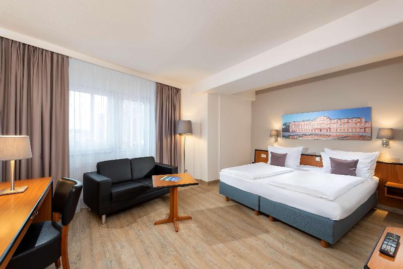 B&B HOTEL Rastatt - Oda