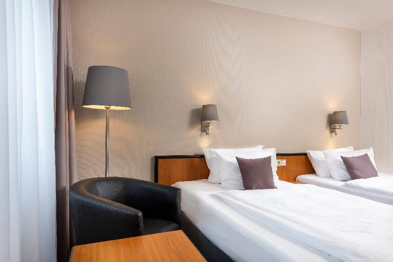 B&B HOTEL Rastatt - Oda