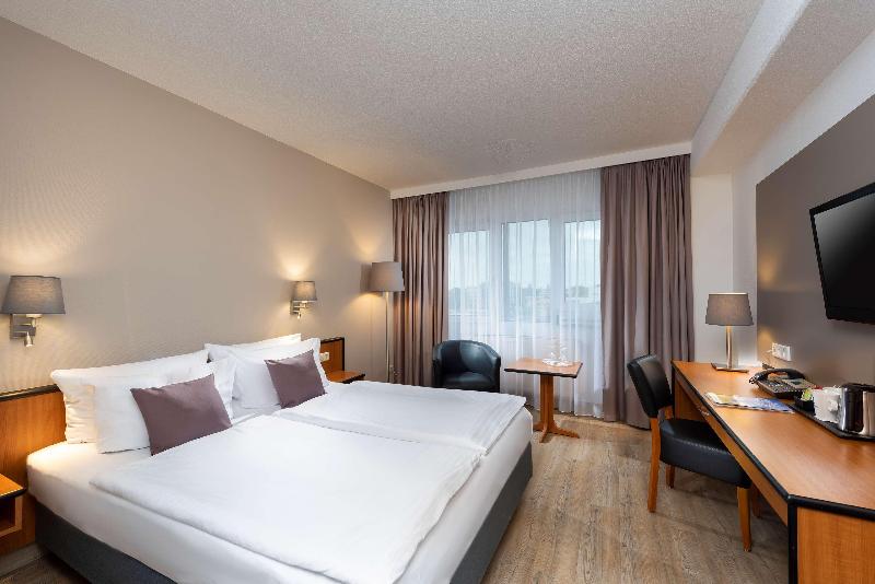 B&B HOTEL Rastatt - Oda