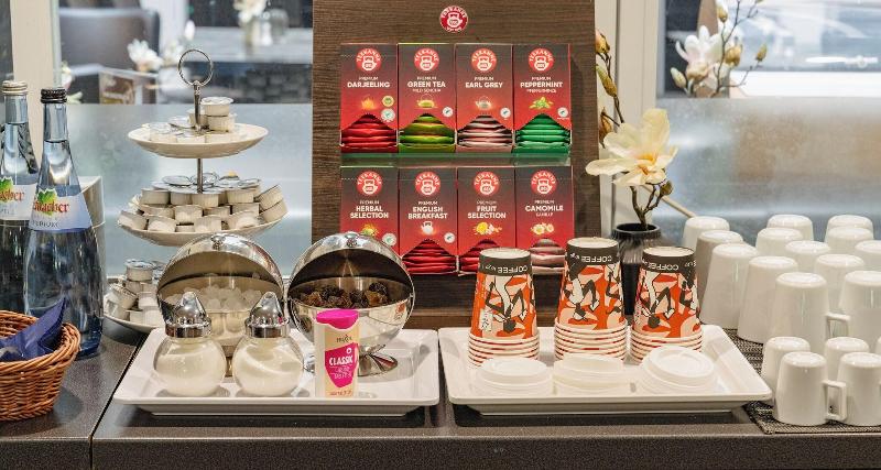 Plaza Inn Stuttgart Airport Messe - Lobi
