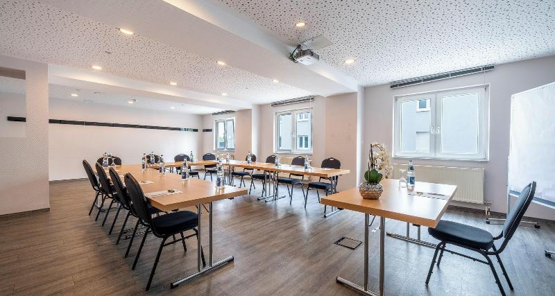 Plaza Inn Stuttgart Airport Messe - Toplantı
