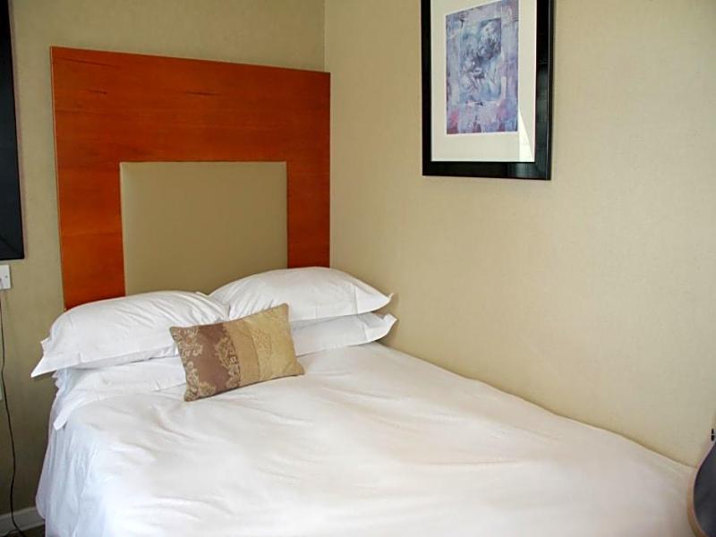 Royal Adelaide Hotel - Oda
