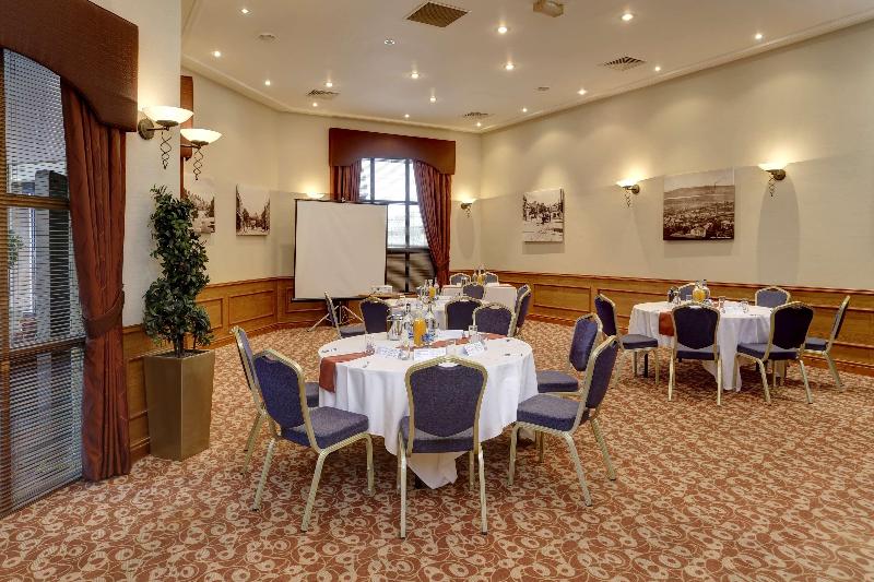 Best Western Forest Hills Hotel - Toplantı