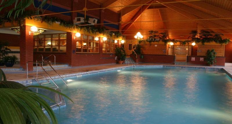 Best Western Forest Hills Hotel - Havuz