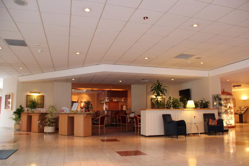 Best Western Hotel Jena - Lobi