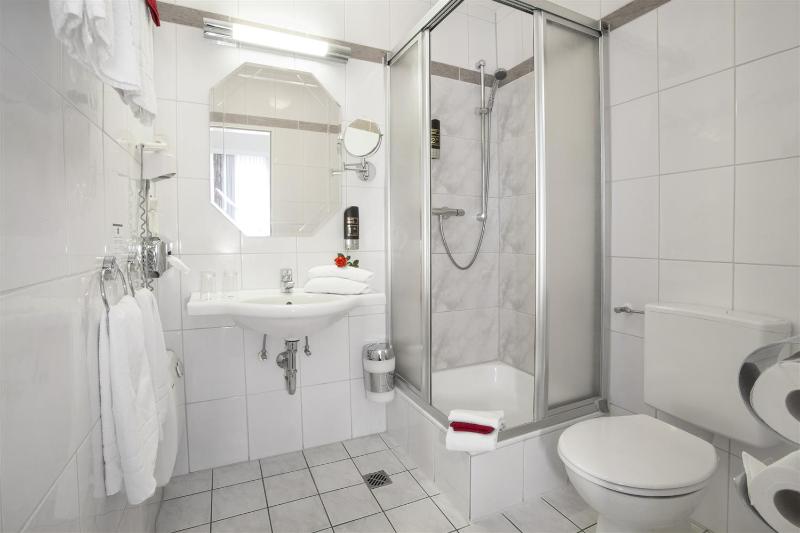 Hotel Ambassador Duesseldorf - Oda
