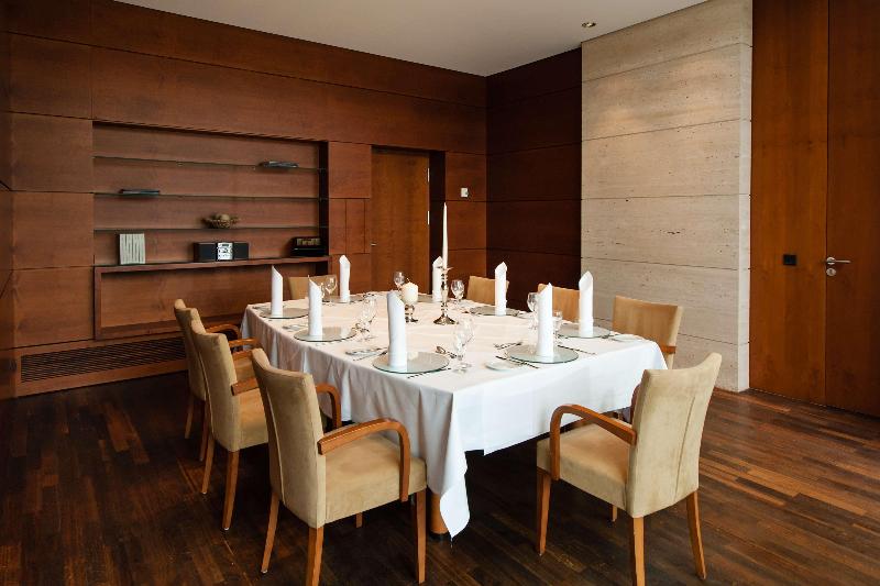rugs Hotel am Schlosspark Lichtenwalde - Restoran