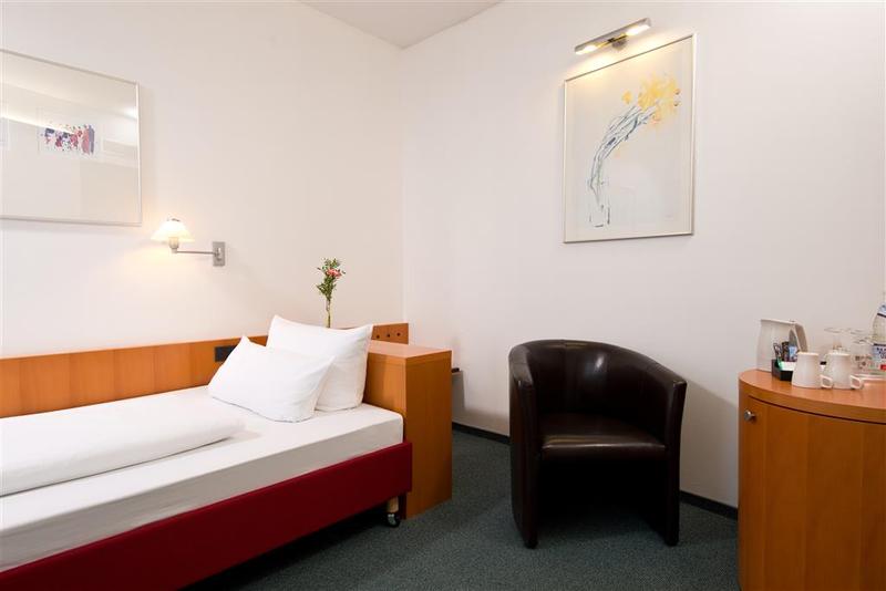 Hotel Am Borsigturm - Oda