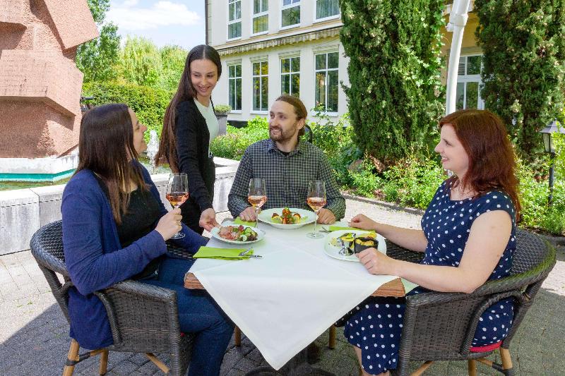 Best Western Wein-Und Parkhotel Nierstein - Restoran