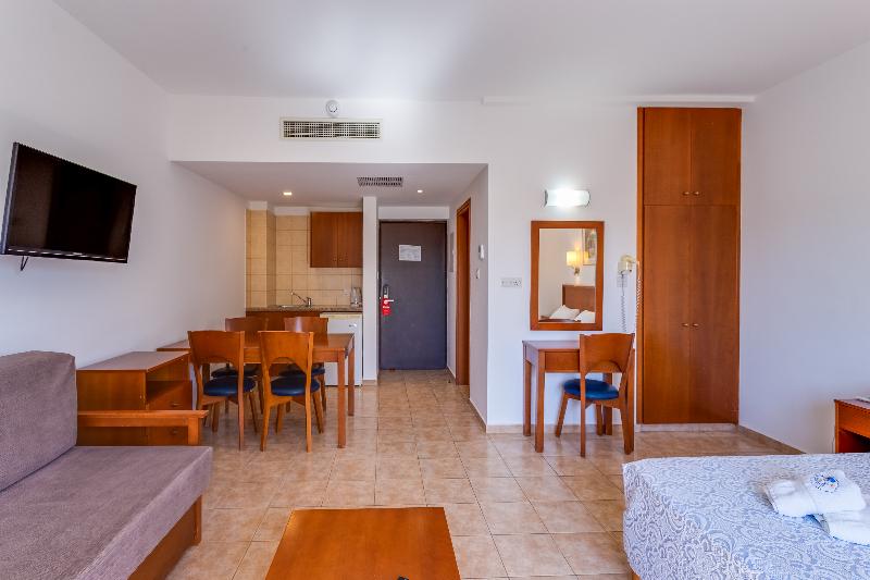 Tetyk Hotel Apts - Oda