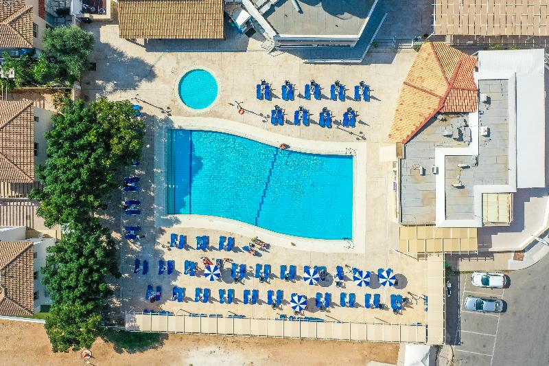 Tetyk Hotel Apts - Havuz